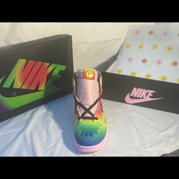 Reselling main image 13